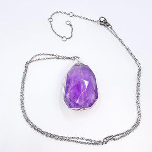 NWOT - Beautiful Wire Wrapped Amethyst Pendant Silver Tone 16” Necklace